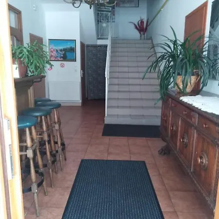 לינה וארוחת בוקר Orzechowski ויסלאו