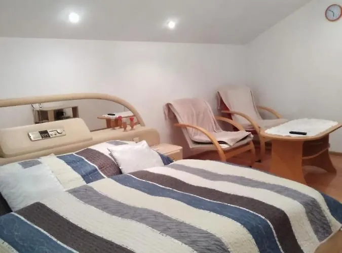 לינה וארוחת בוקר Orzechowski ויסלאו