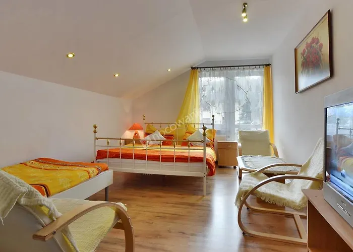 Orzechowski לינה וארוחת בוקר